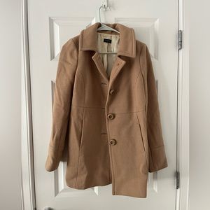 ‼️MOVING🚨Everythung must go‼️ price negotiable ‼️ JCrew womens tan coat